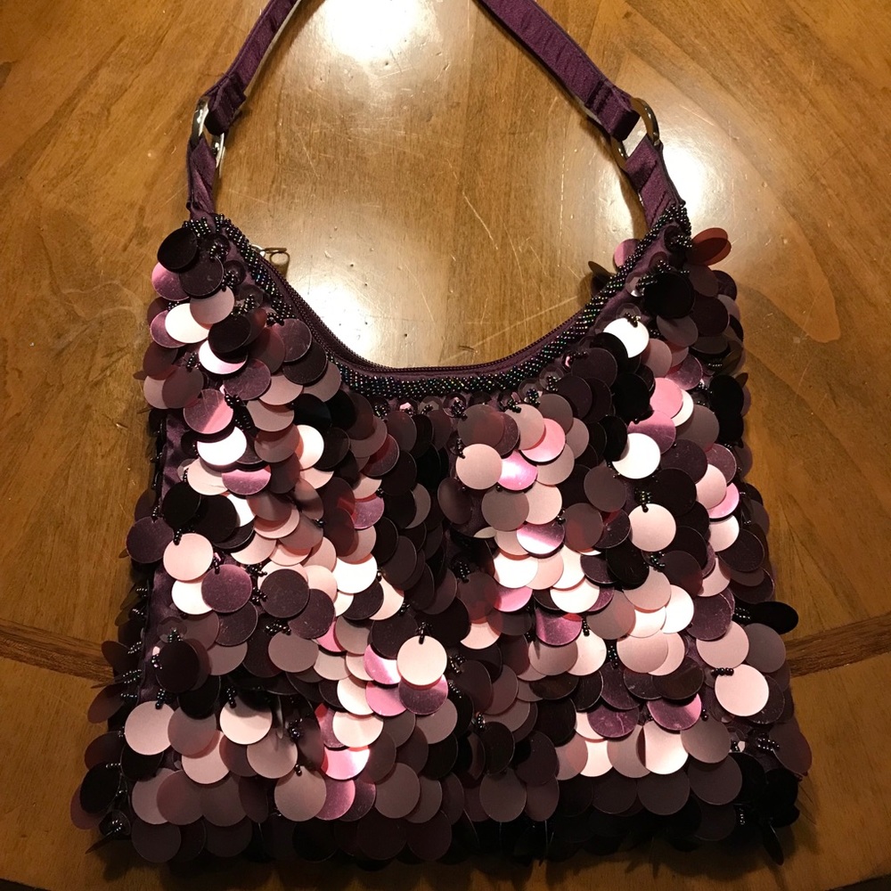 Sequin  purse.
